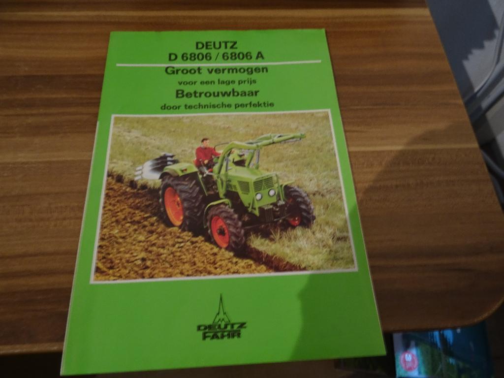 Deutz D6806/D6806A folder, Ophalen of Verzenden, Zo goed als nieuw, Folder