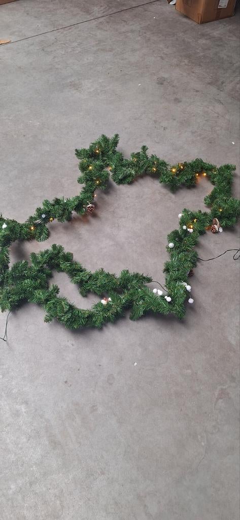 Guirlande 4,50 meter met verlichting, Diversen, Kerst, Ophalen