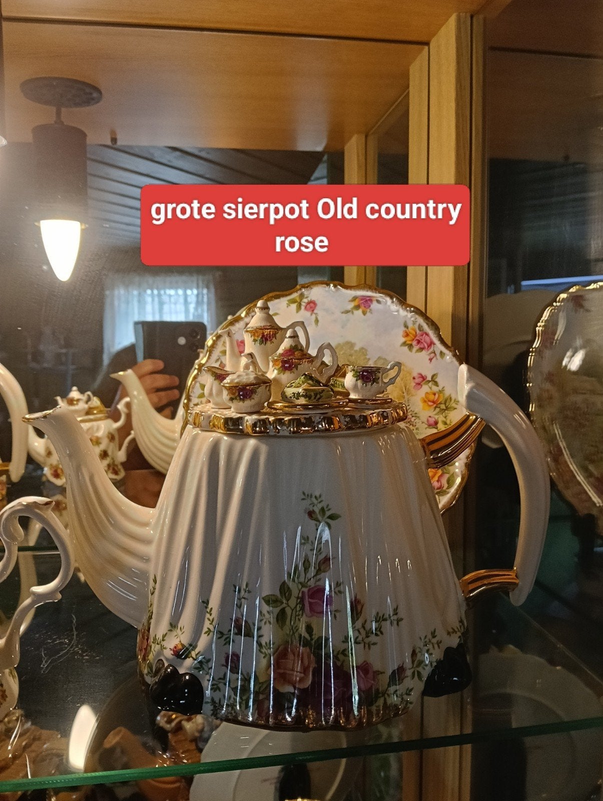 Royal Albert, Ophalen