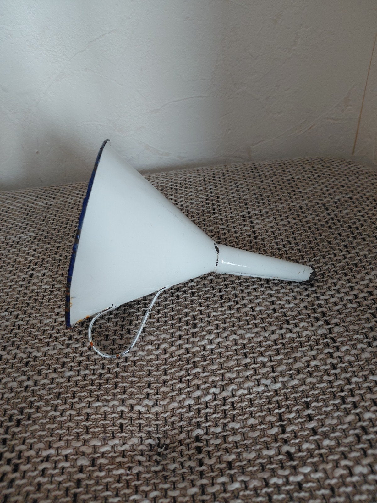 Vintage geëmailleerde trechter - 16 cm lang, Ophalen of Verzenden