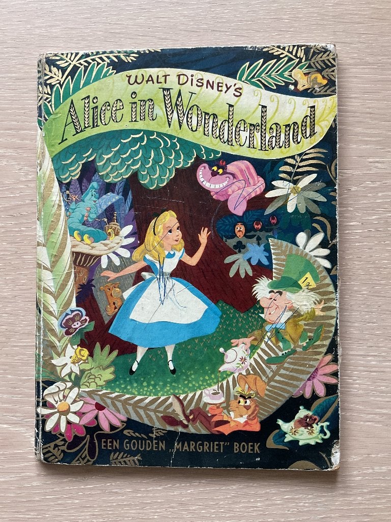 Gouden Margriet boek Alice in wonderland., Ophalen of Verzenden, Gelezen, Walt Disney, Prentenboek