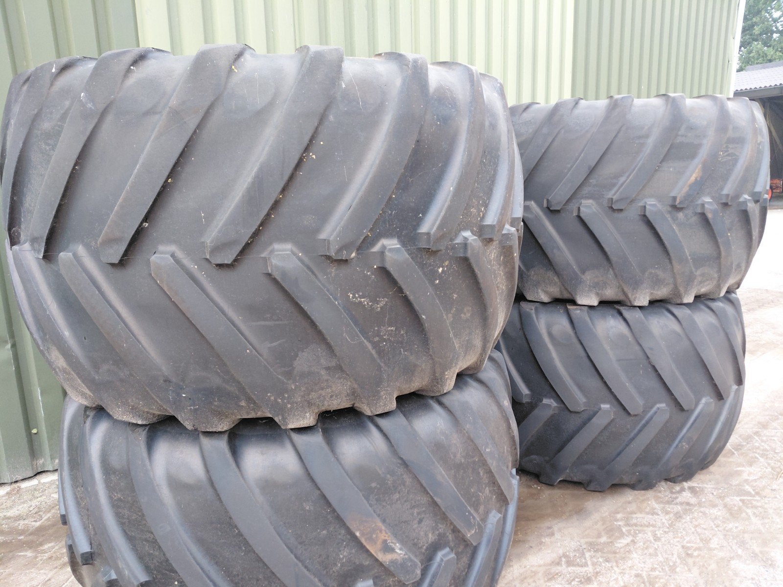 michelin 1050/50r32. 4stuks., Ophalen