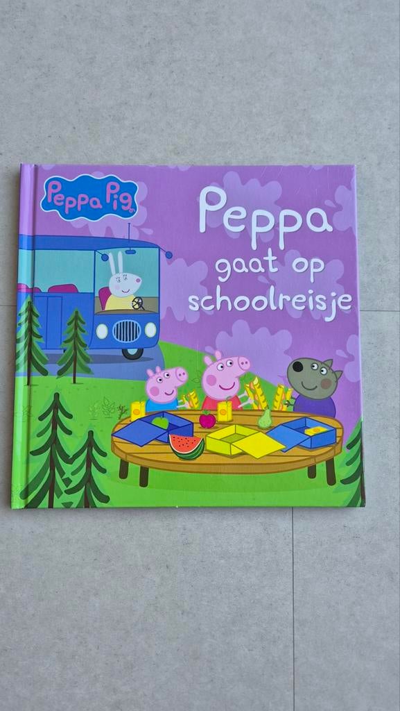 Peppa Pig: Peppa gaat op schoolreisje - Zo goed als nieuw, Ophalen of Verzenden, Zo goed als nieuw, Neville Astley, Fictie algemeen