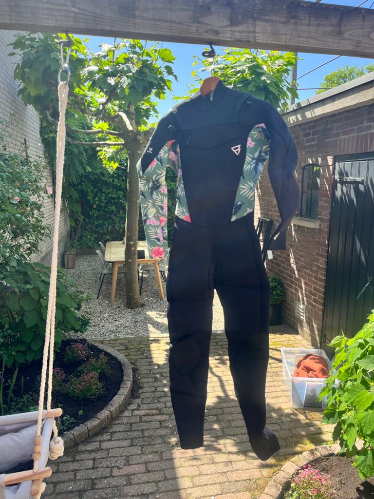 Brunotti Dames Wetsuit 5/4mm Maat M - Zo goed als nieuw, Ophalen of Verzenden, Zo goed als nieuw