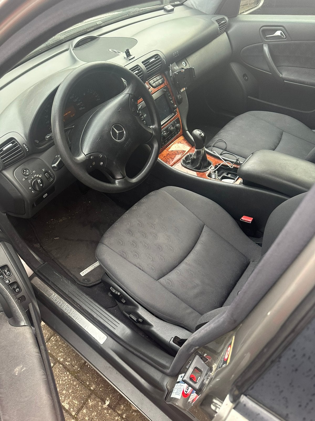 Mercedes-Benz C-Klasse 1.8 C180 Kompr Sedan 2003 Grijs, Auto's, Mercedes-Benz, 13 km/l, Zwart, 1796 cc, Origineel Nederlands