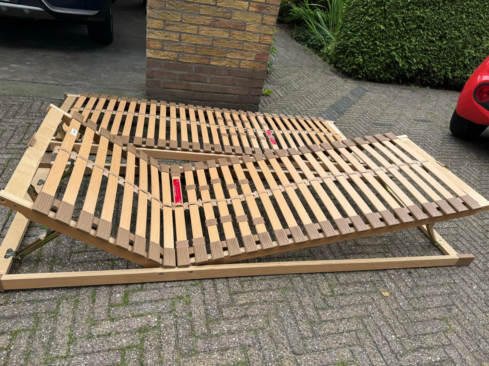 2 verstelbare lattenbodems 70x200 (voor bed 140x200), Ophalen, Bruin, Tweepersoons, 140 cm