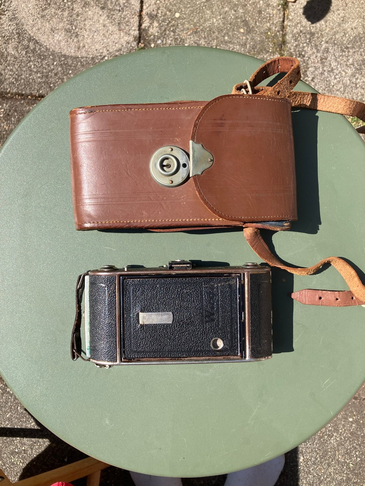 Vintage analoge camera met lederen tas, Ophalen of Verzenden, Gebruikt, Compact, Overige Merken