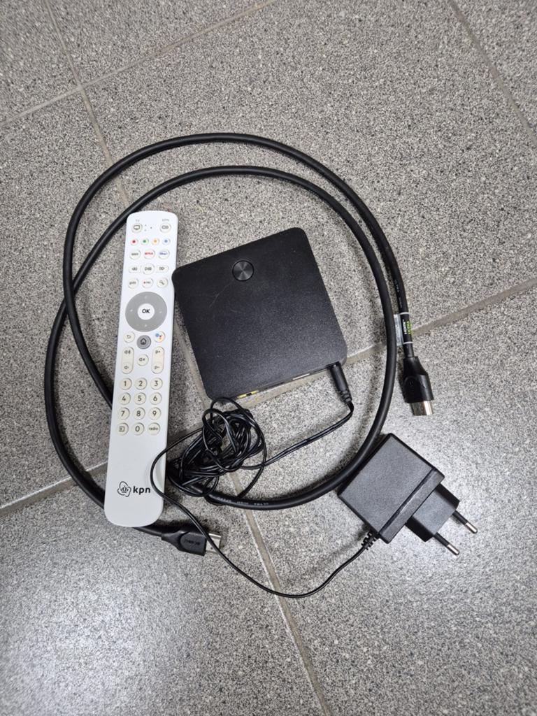 Arris VIP TV Decoder met afstandsbediening en kabels, Ophalen of Verzenden, Gebruikt, Decoder