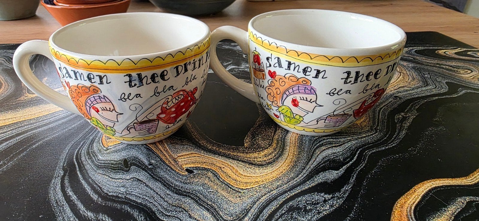 2 Blond Amsterdam theekommen met schote - Samen thee drinken, Ophalen, Gebruikt, Keramiek, Kom(men)