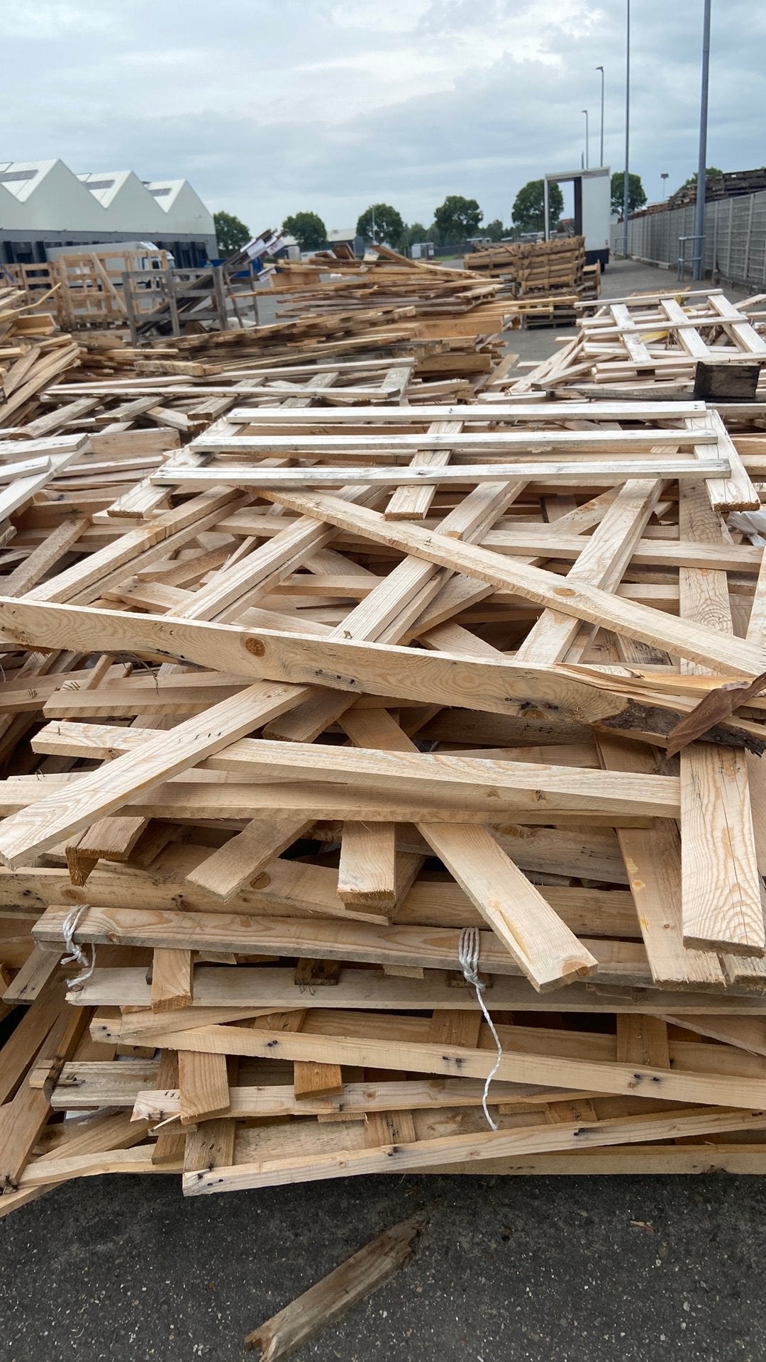 Rest partij pallet hout, Minder dan 3 m³, Ophalen