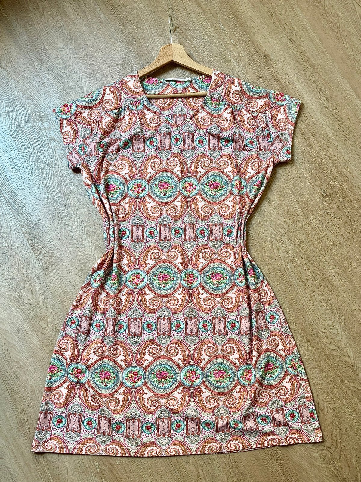 Oilily jurk met paisley en bloemenprint, Meerkleurig, Maat 42/44 (L), Ophalen of Verzenden, Zo goed als nieuw