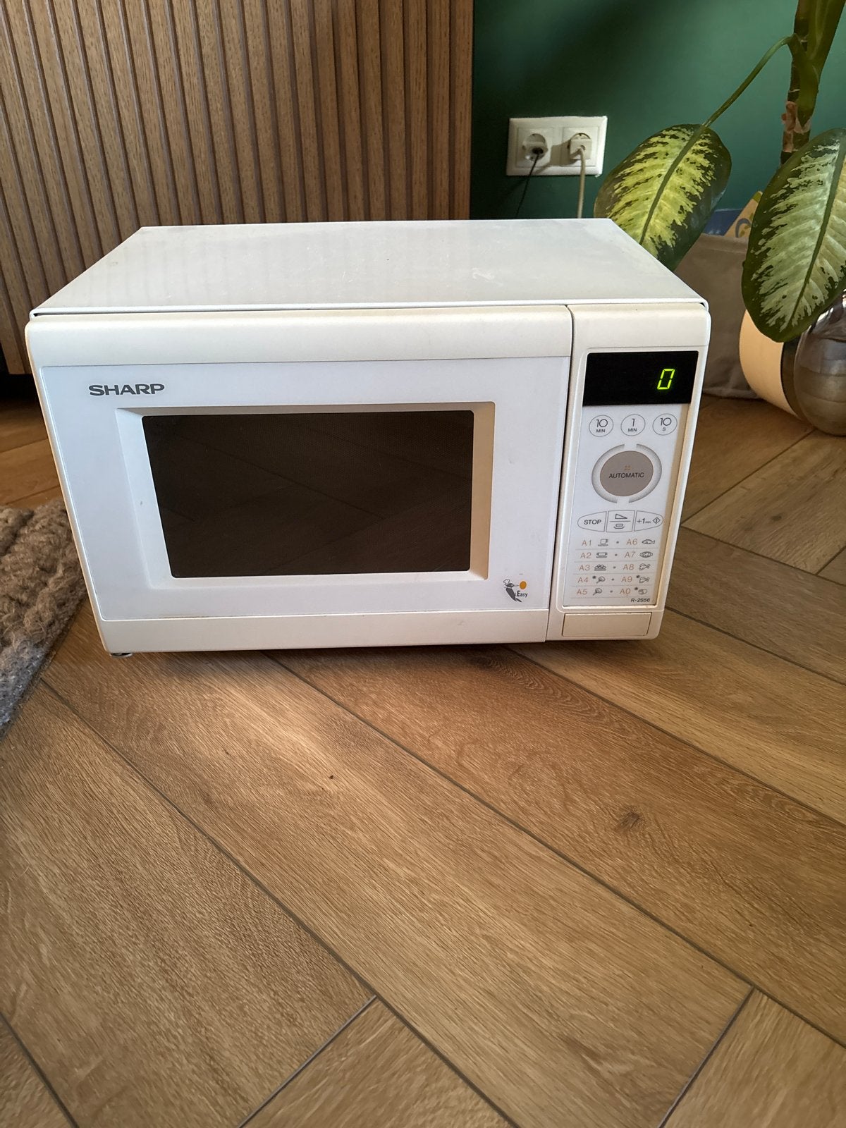 Sharp Magnetron R-258: Compact en Functioneel, Witgoed en Apparatuur, Magnetrons, Ophalen, Gebruikt, Minder dan 45 cm, Magnetron