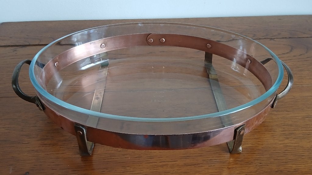 Pyrex ovale ovenschaal 30x21cm met koperen houder, Ophalen of Verzenden, Zo goed als nieuw, Glas, Overige typen