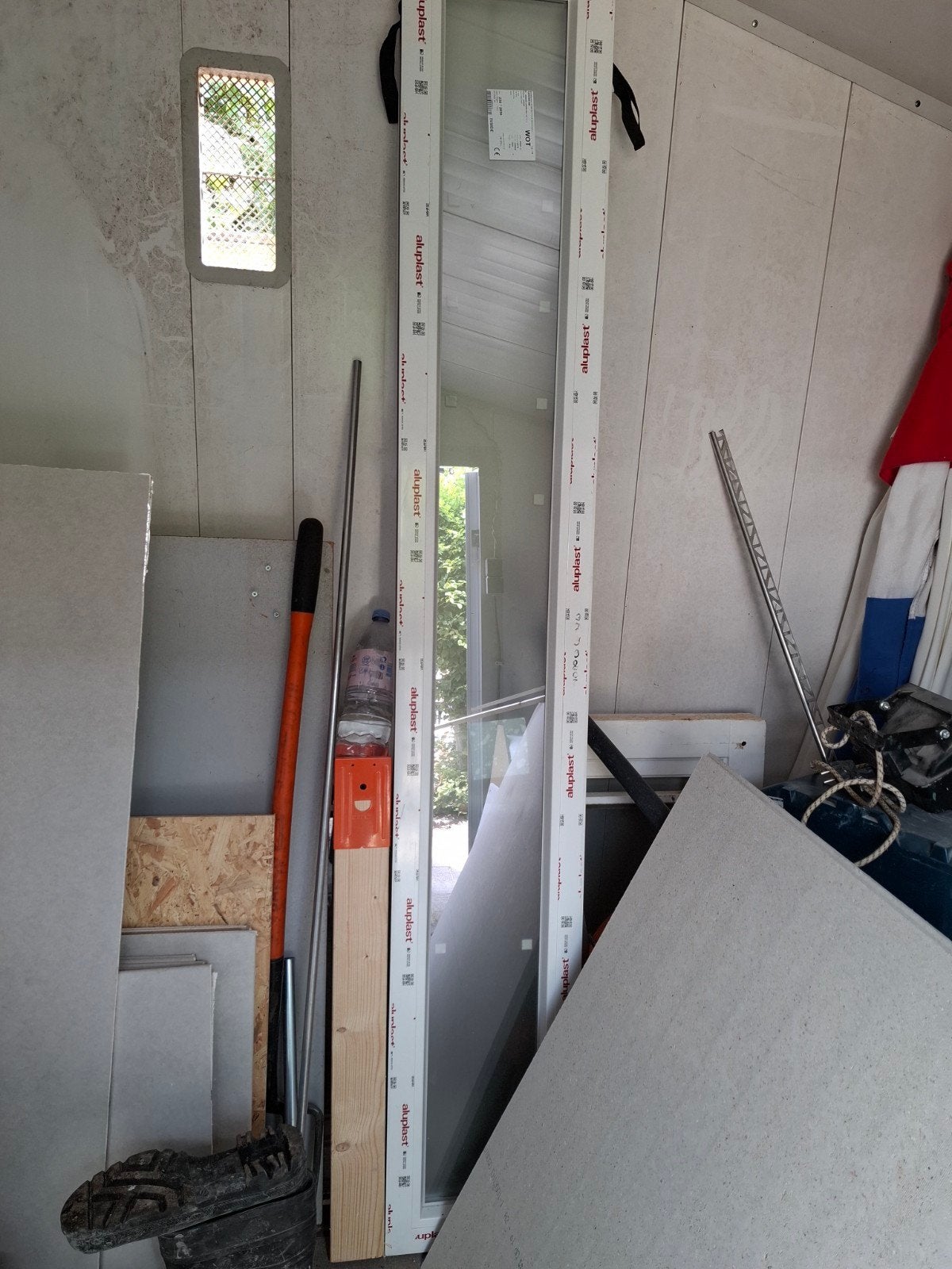 Nieuw Aluplast dubbel glas raam 2.13m x 0.32m, Doe-het-zelf en Verbouw, Glas en Ramen, Ophalen, Nieuw, Gevelraam of Ruit