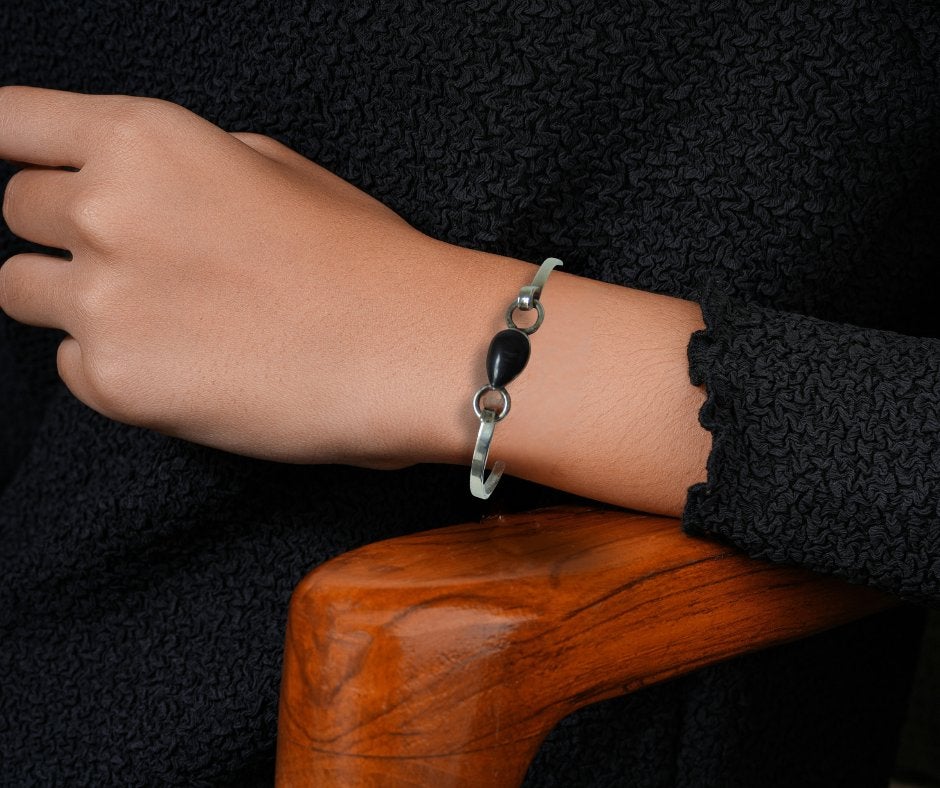 Mooie vintage TAXCO 925 zilveren ONYX druppel armband!, Sieraden, Tassen en Uiterlijk, Verzenden, Zo goed als nieuw, X, Met edelsteen