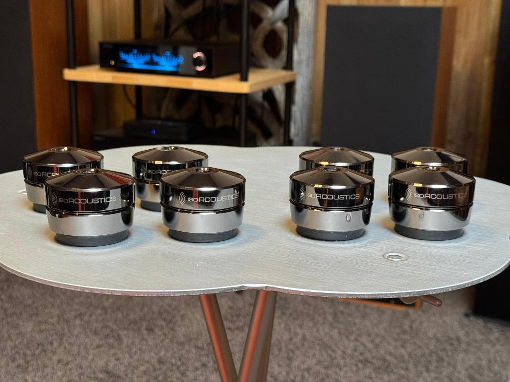 IsoAcoustics Gaia I / Occasion set (8 st.), Audio, Tv en Foto, Luidsprekers, Overige merken, Gebruikt, Ophalen of Verzenden, Minder dan 60 watt