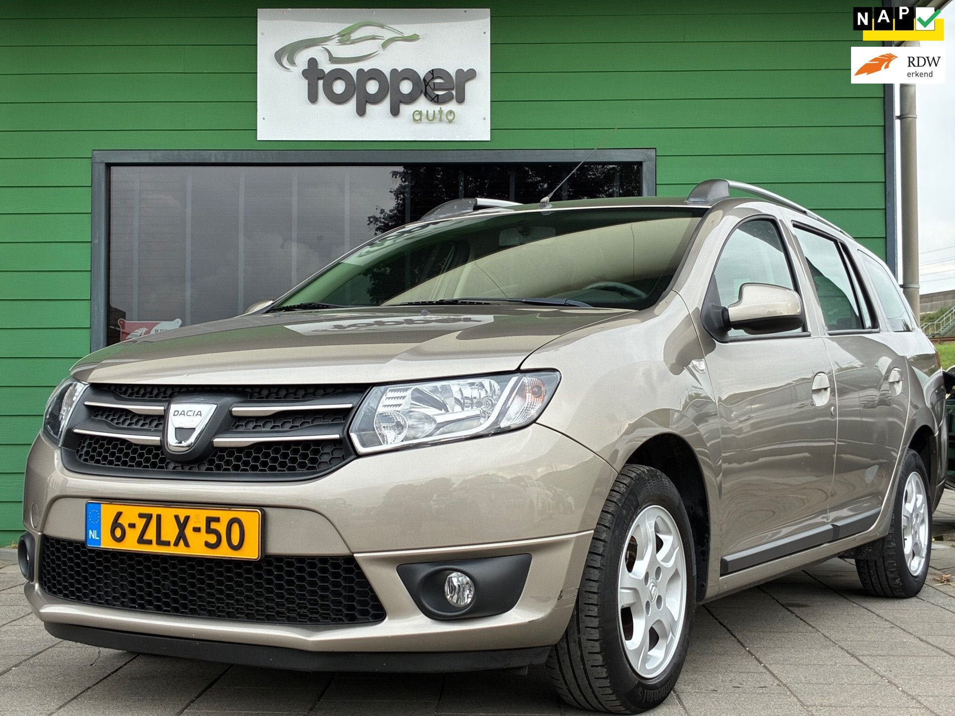 Dacia Logan MCV 0.9 TCe Prestige|1e Eigenaar|Navigatie|Airco, Voorwielaandrijving, Bruin, Origineel Nederlands, Bedrijf