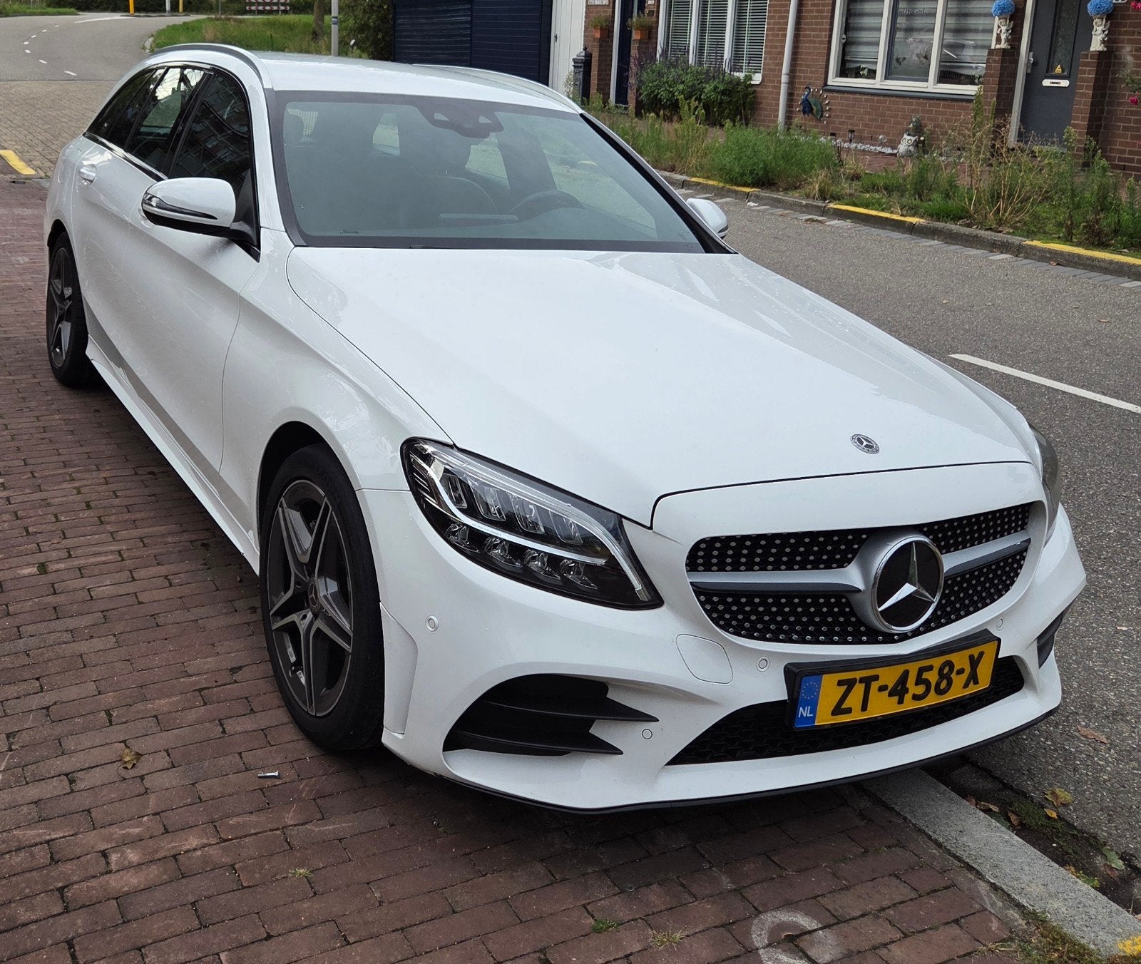 Mercedes-Benz C-Klasse C180 156pk 9G-TRONIC 2019 Wit, Automaat, 1800 kg, Euro 6, Wit