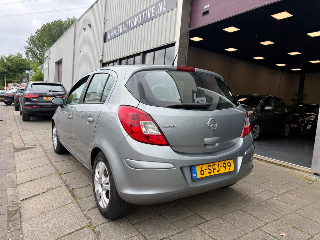 Opel Corsa 1.2-16V Berlin, Auto's, Voorwielaandrijving, Euro 5, Gebruikt, 750 kg