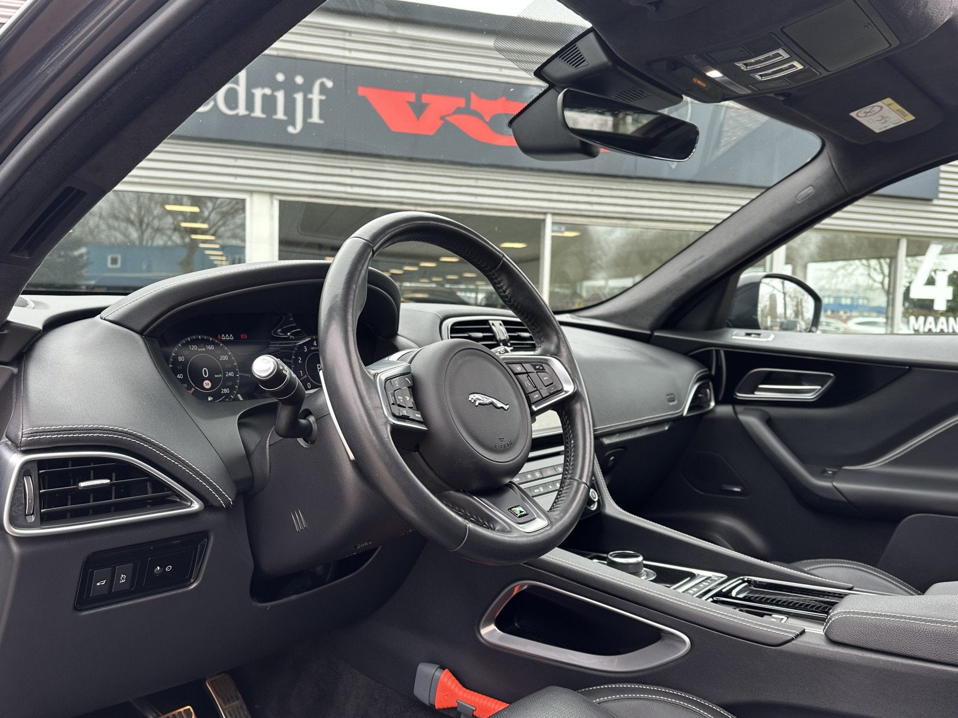 Jaguar F-Pace 2.0t AWD R-Sport | Panodak | Leder | Achteruit, Auto's, Jaguar, Gebruikt, Euro 6, 4 cilinders, 252 pk