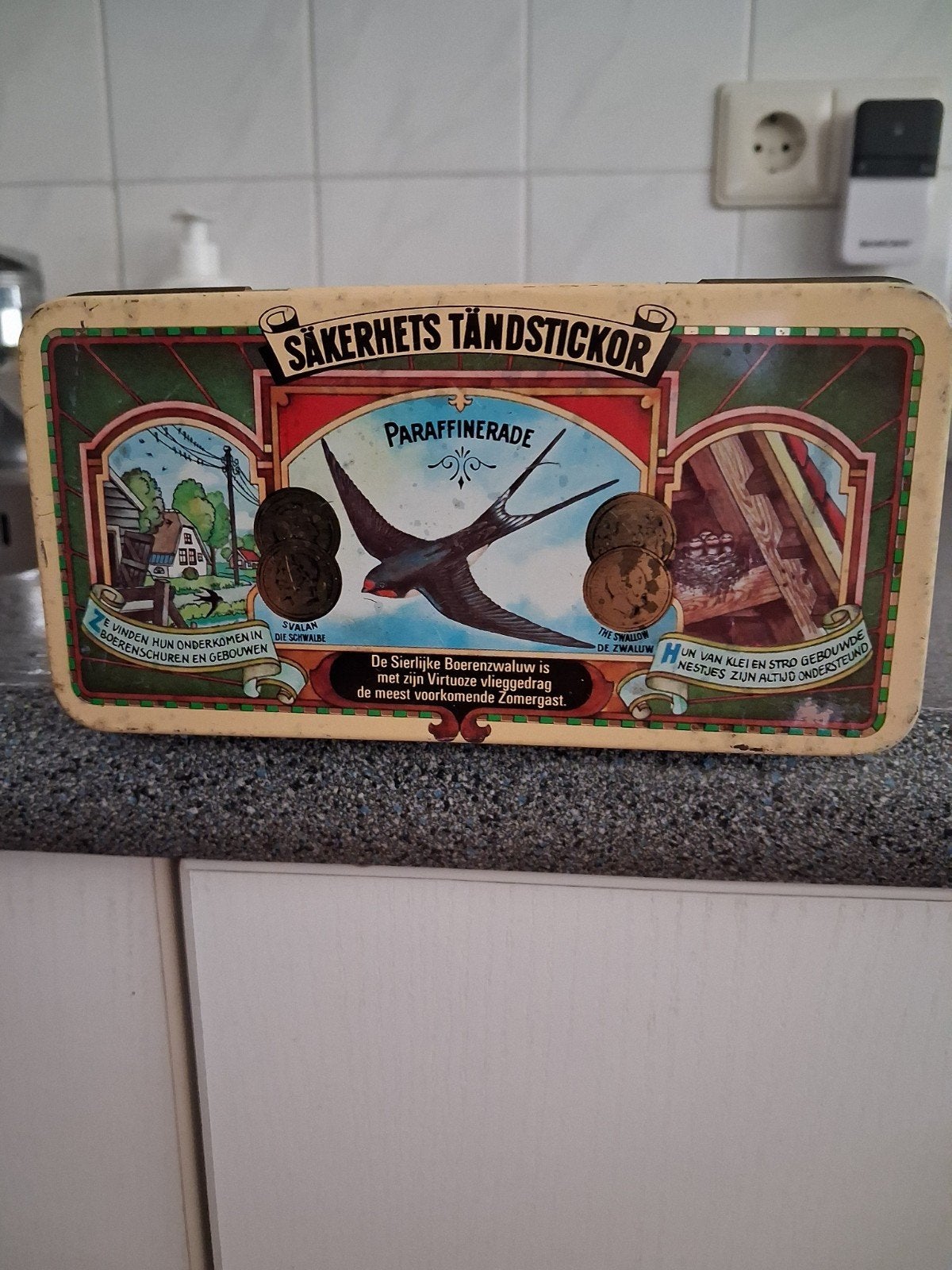 PRACHTIG VINTAGE ZWALUW LUCIFERS BEWAARBLIK, Verzamelen, Ophalen of Verzenden, Zo goed als nieuw, Overige, Overige merken