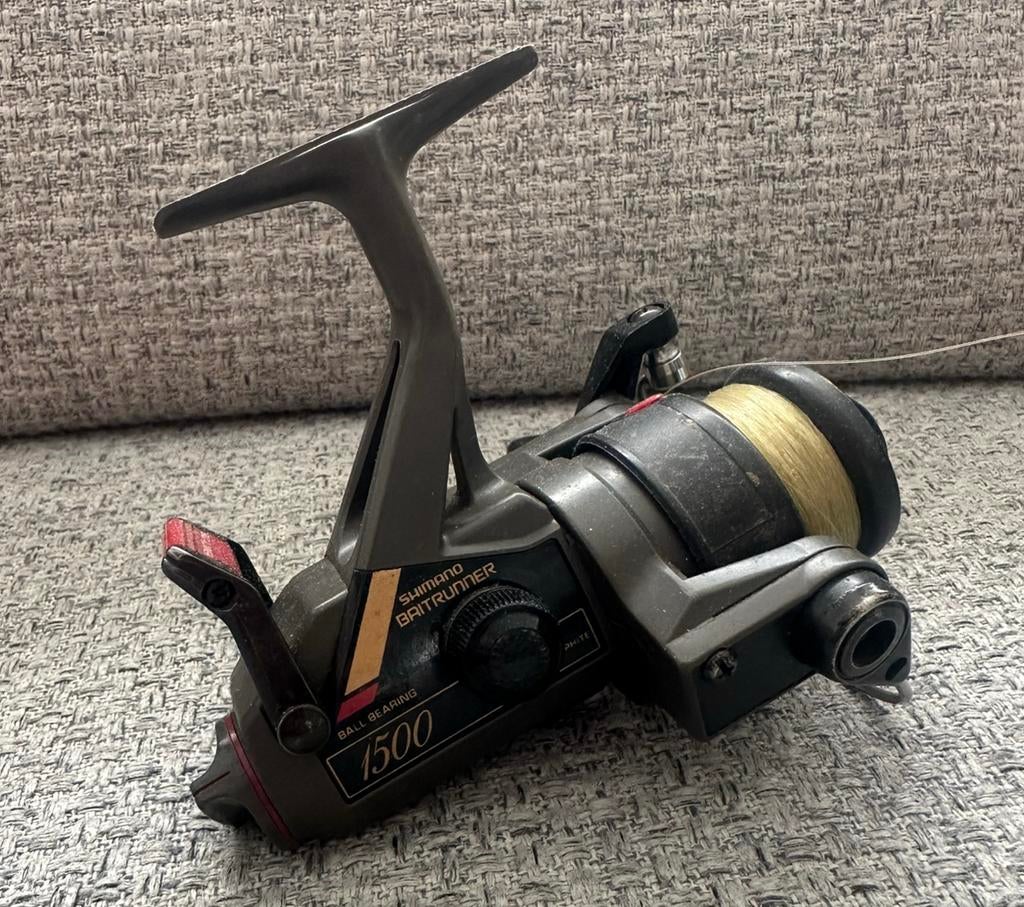 Shimano baitrunner 1500, Watersport en Boten, Ophalen of Verzenden, Zo goed als nieuw, Molen