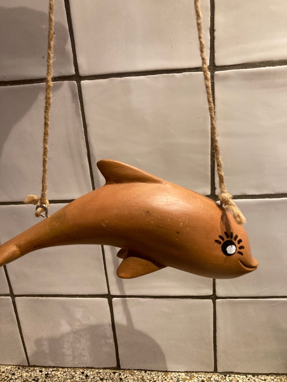 Houten hanger dolfijn, Ophalen of Verzenden, Zo goed als nieuw, Beeldje of Figuurtje