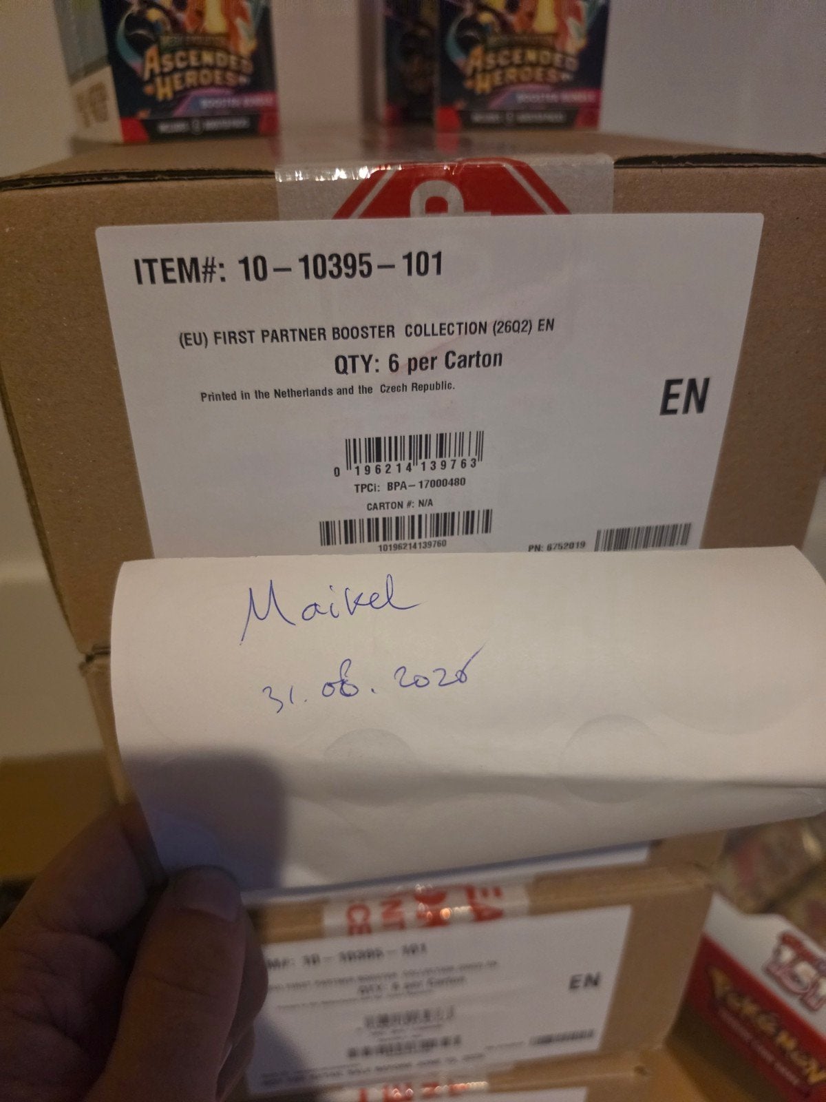 First Partner EN - Serie 2 Case sealed., Ophalen of Verzenden, Nieuw, Boosterbox