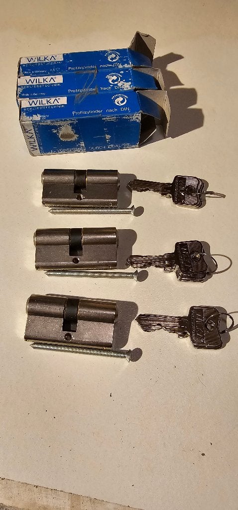 3 NIEUWE WILKA CILINDERS 30X30 GELIJKSLUITEND, Ophalen of Verzenden, Nieuw, Koper of Messing, Slot