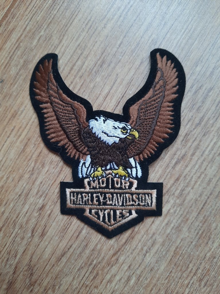 Embleem / Ecusson Harley Davidson Motor Cycles (small Eagle), Motoren, Ophalen of Verzenden, Nieuw