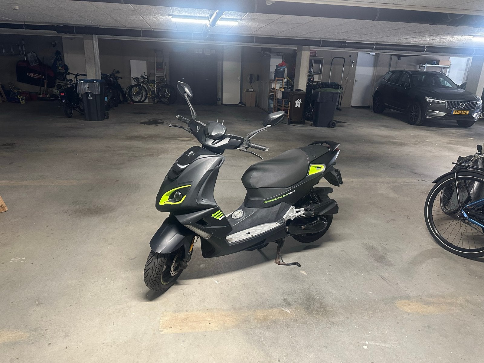 Peugeot Speedfight 4 (2018) - Inclusief accessoires, Fietsen en Brommers, Ophalen, Gebruikt, Overige modellen, Maximaal 45 km/u