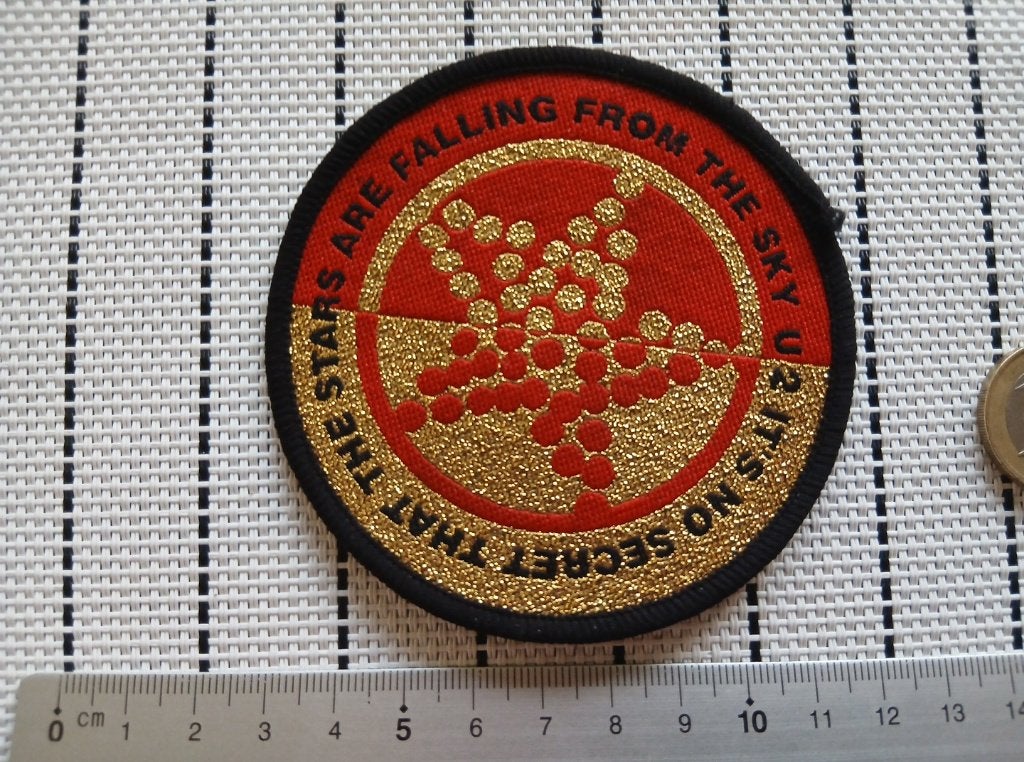 U2  erg mooie vintage 1994 Zoo tv tour patch 18 + goud print, Verzenden, Nieuw, Kleding