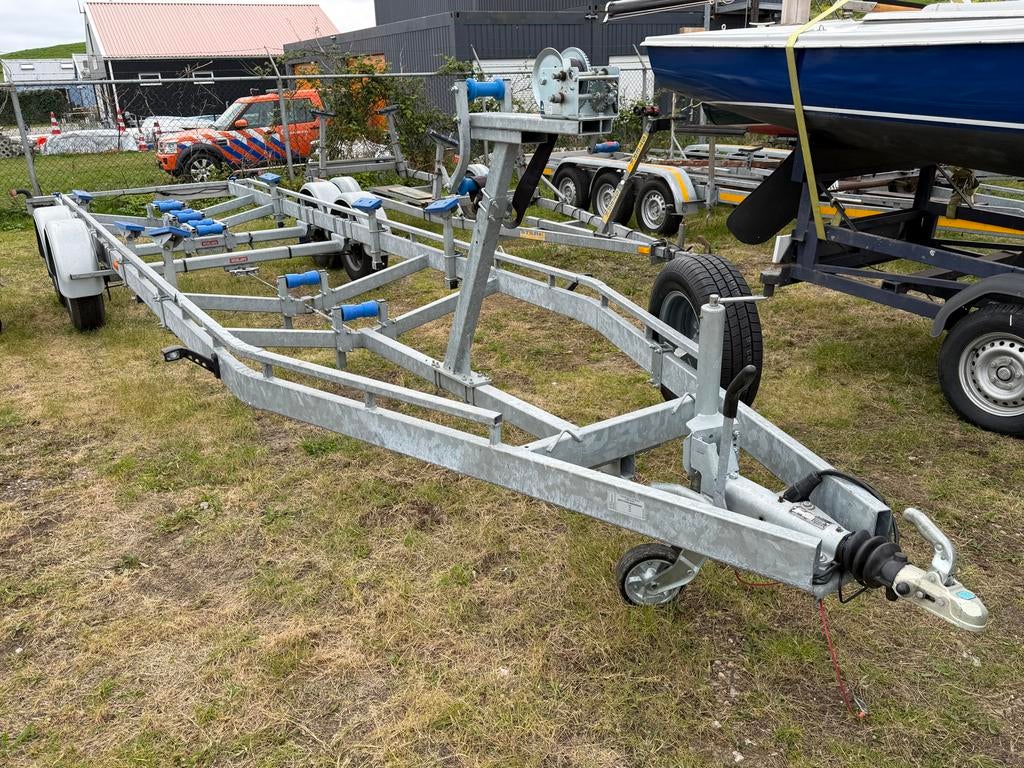 Zware TTH boottrailer 2700 kg voor boten 7-9 meter, Gebruikt, 1500 tot 3000 kg, 6 tot 9 meter, Overige typen