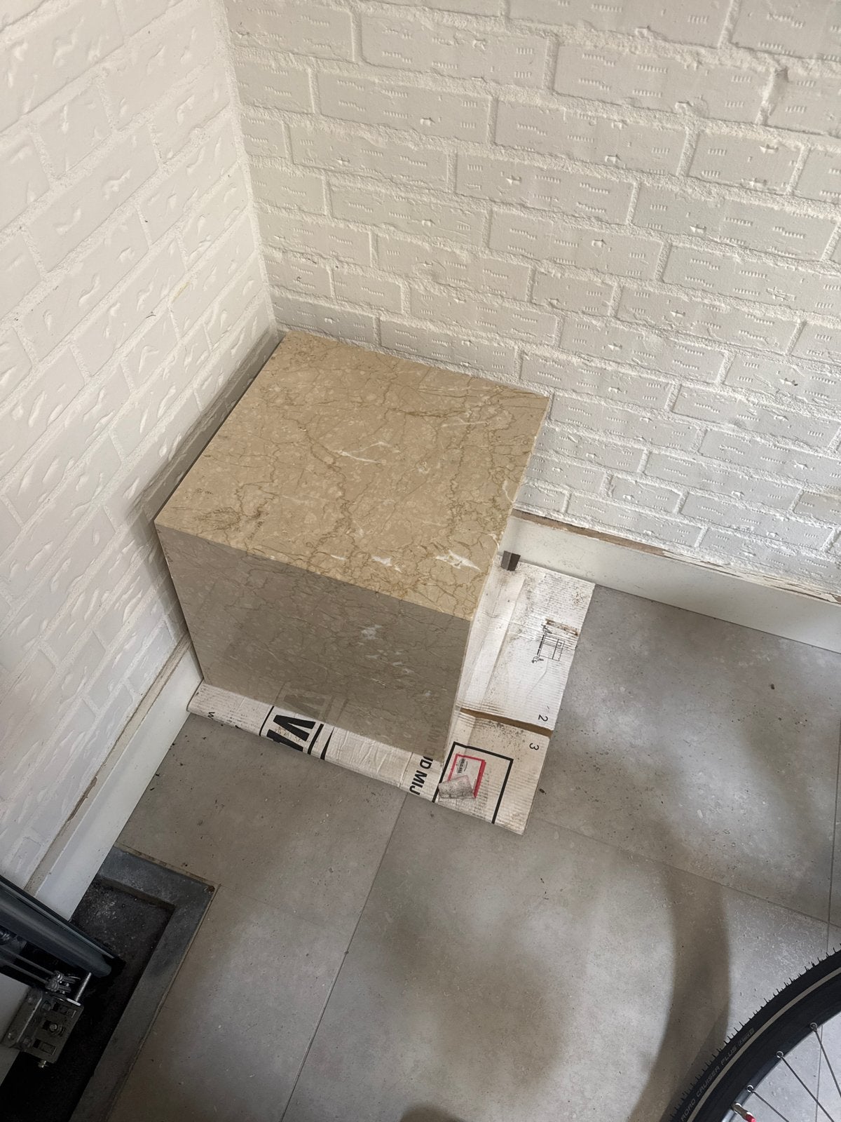 Massieve marmeren blok 40x40cm - Italiaans beige, Beige, Nieuw, Ophalen of Verzenden, Modern