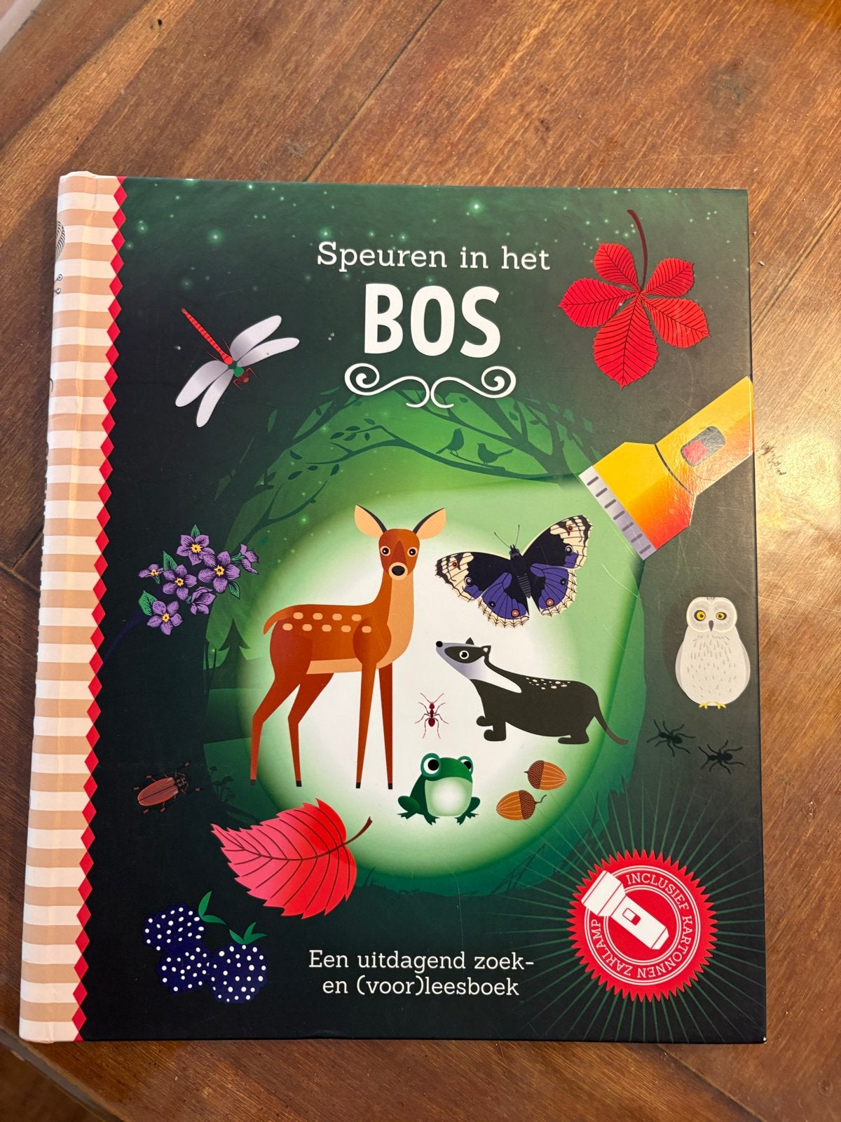 Speuren in het BOS - Zoek- en voorleesboek met zaklamp, Non-fictie, Jongen of Meisje, Voorleesboek, 4 jaar