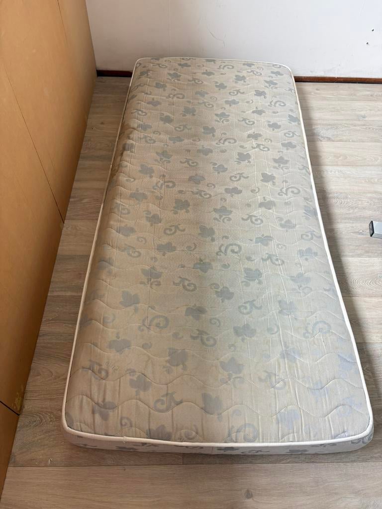 1 persoons matras, Huis en Inrichting, Slaapkamer | Matrassen en Bedbodems, Ophalen, Gebruikt, Eenpersoons, 90 cm