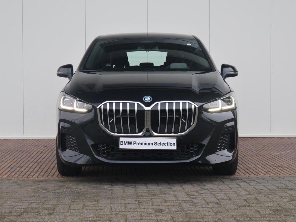 BMW 2 Serie Active Tourer 230e xDrive / M-Sportpakket / Harm, Auto's, Automaat, 12 maanden, Gebruikt, 1820 kg