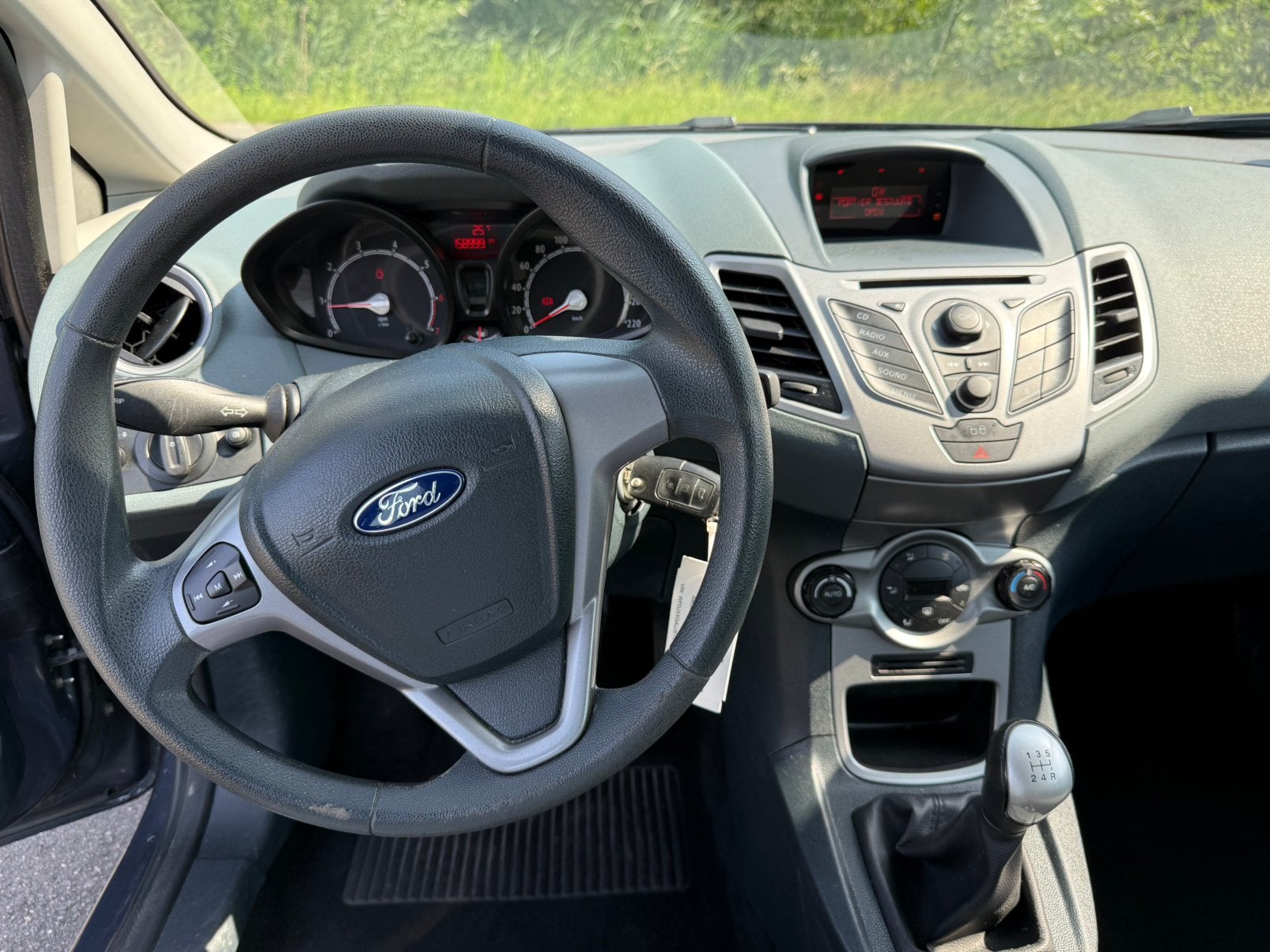 Ford Fiesta 1.25 2015 Airco | Dealer OH | NW APK | DBriem VV, Voorwielaandrijving, 1242 cc, Bedrijf, Handgeschakeld