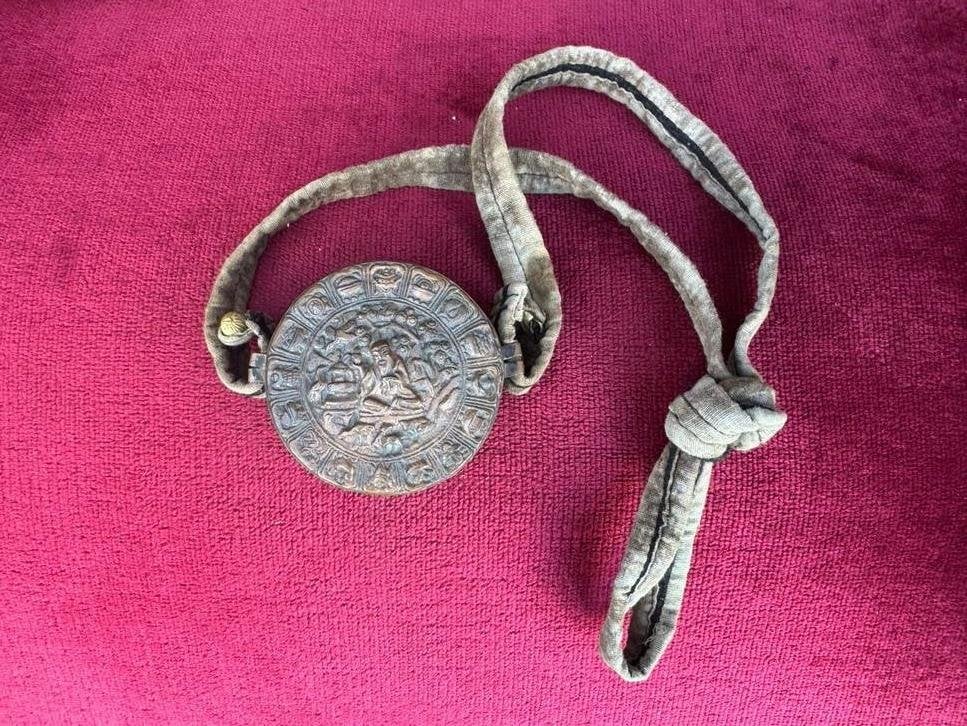 oude Tibetaanse Ghau - gebedshuisje/amulet/reisreliekhouder, Bruin, Ophalen of Verzenden, 9 cm, Handgemaakt