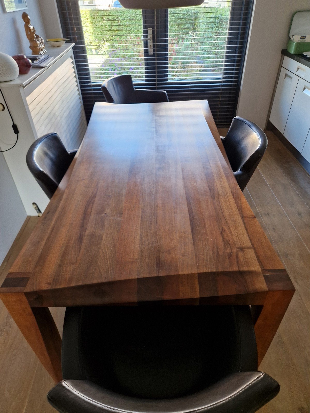 Artisan eettafel model Torsio, Ophalen, Zo goed als nieuw, 4 tot 6 stoelen