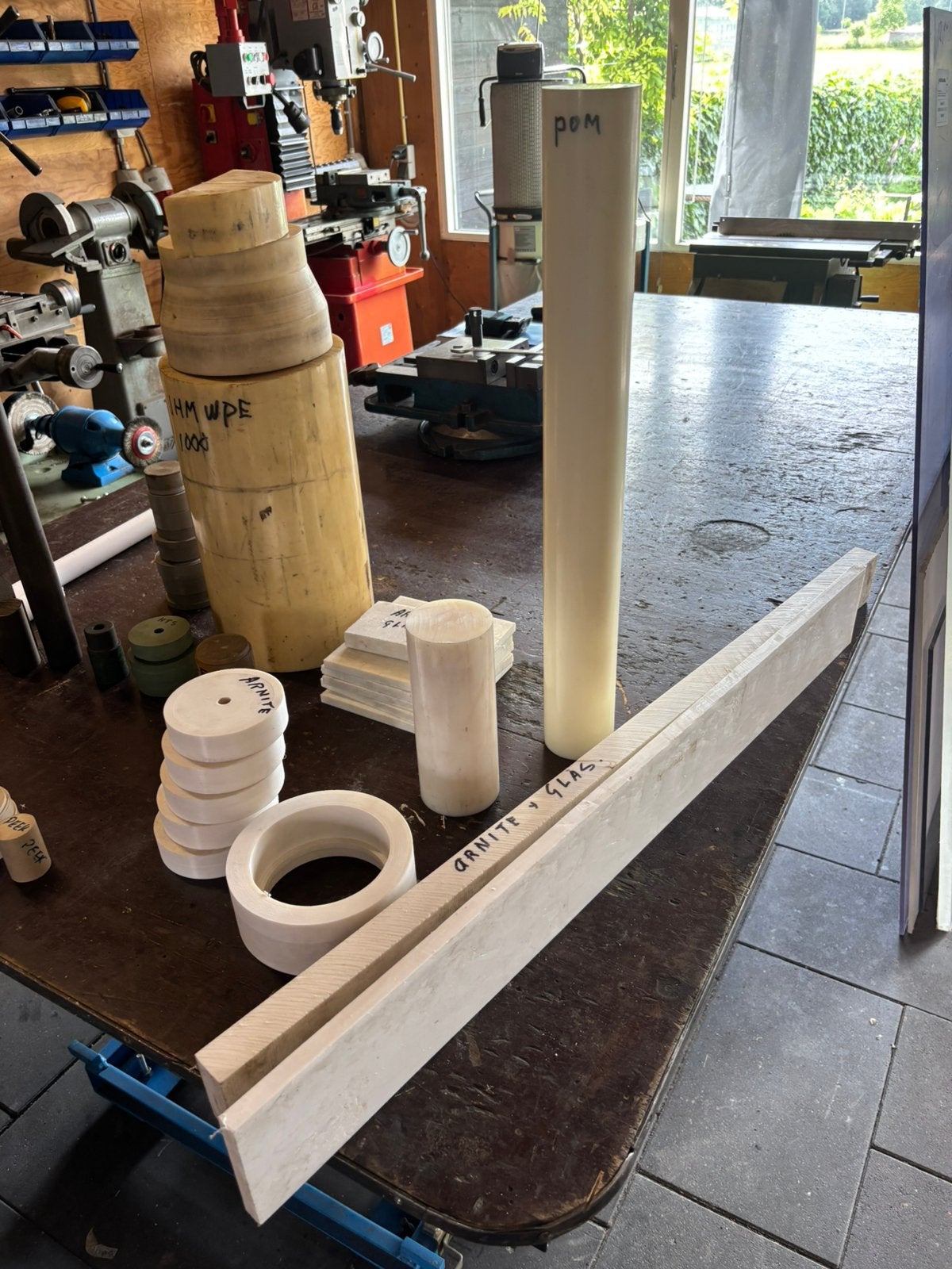 Lagermateriasl kunststof en brons, Ophalen, Zo goed als nieuw, Metaaldraaibank