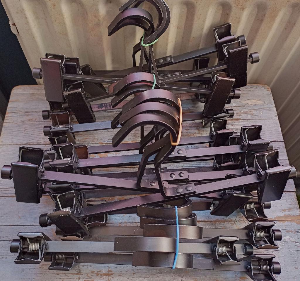 Kledinghangers, Kleerhangers, broekhangers aluminium, Ophalen of Verzenden, Gebruikt, Metaal, Kinderen en Volwassenen