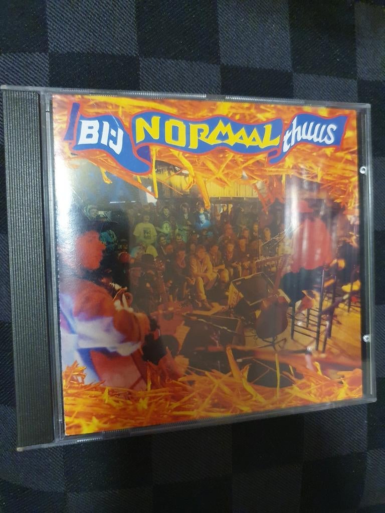 Normaal cd bi-j normaal thuus, Verzenden, Gebruikt, Rock