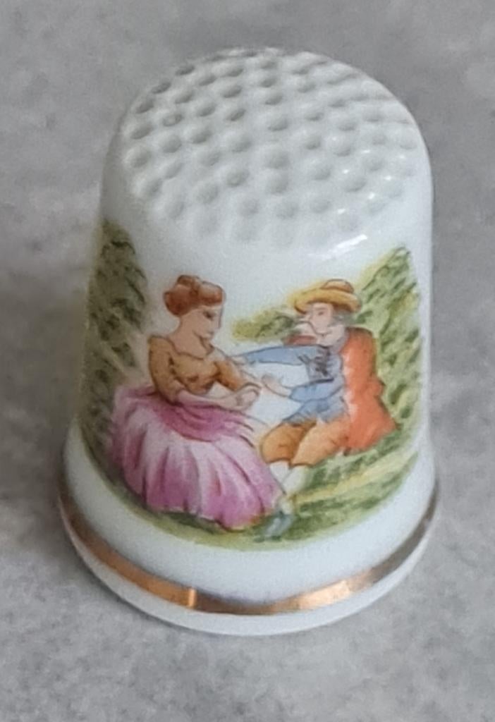 Mooi vingerhoedje, Ophalen of Verzenden, Zo goed als nieuw, Overige materialen