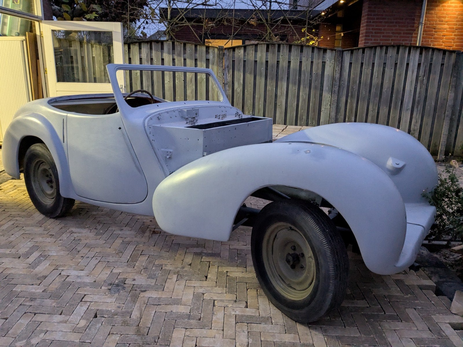 Triumph Roadster model 1800cc
Bouwjaar 1947, Achterwielaandrijving, Overige modellen, Cabriolet, Overige kleuren