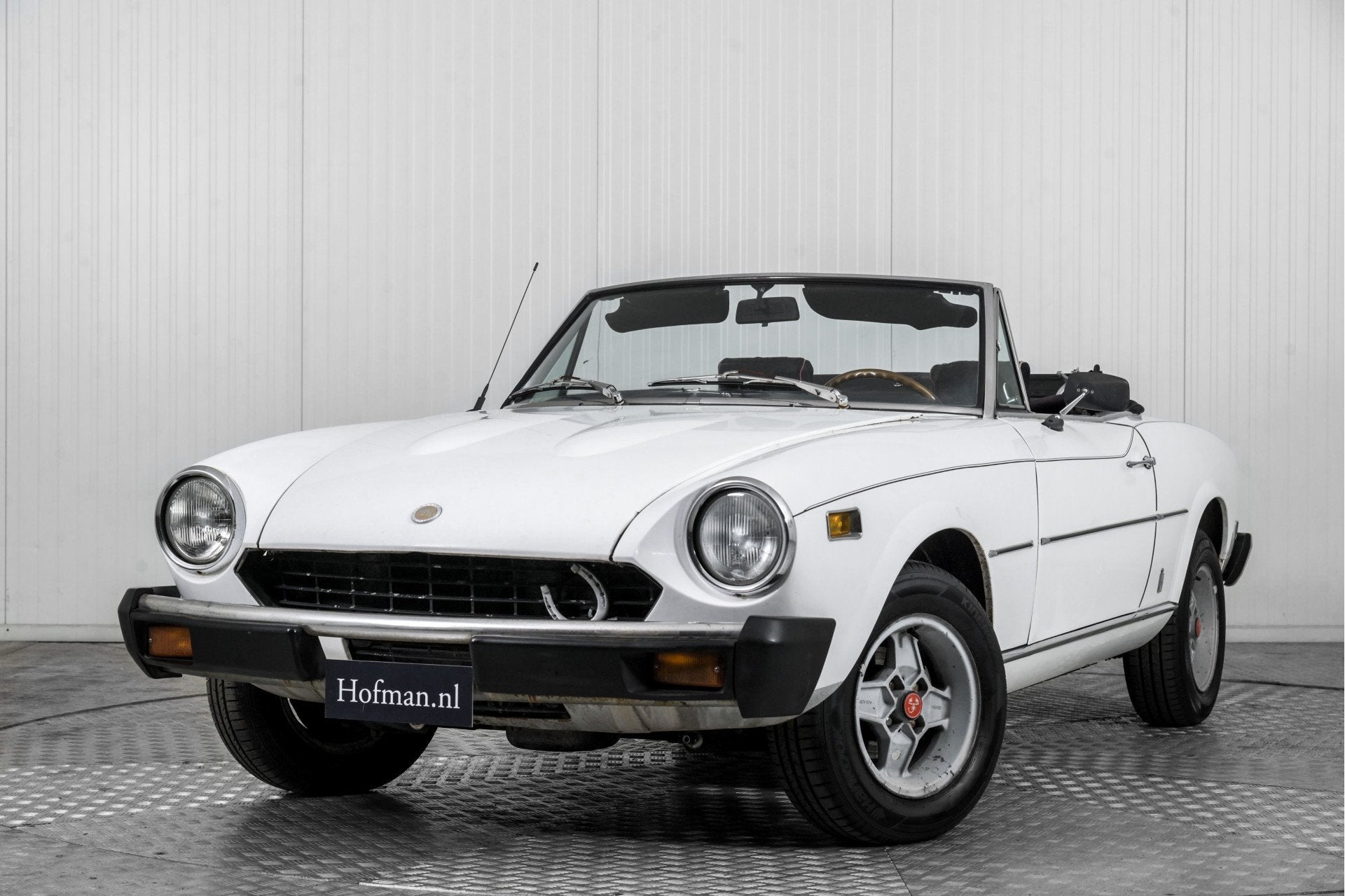 Fiat 124 Spider . (bj 1977), Gebruikt, 4 cilinders, Cabriolet, Wit
