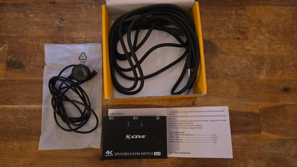 KCEVE 4K DP/USB3.0 KVM Switch 2x1, Computers en Software, Overige Computers en Software, Zo goed als nieuw, Ophalen of Verzenden