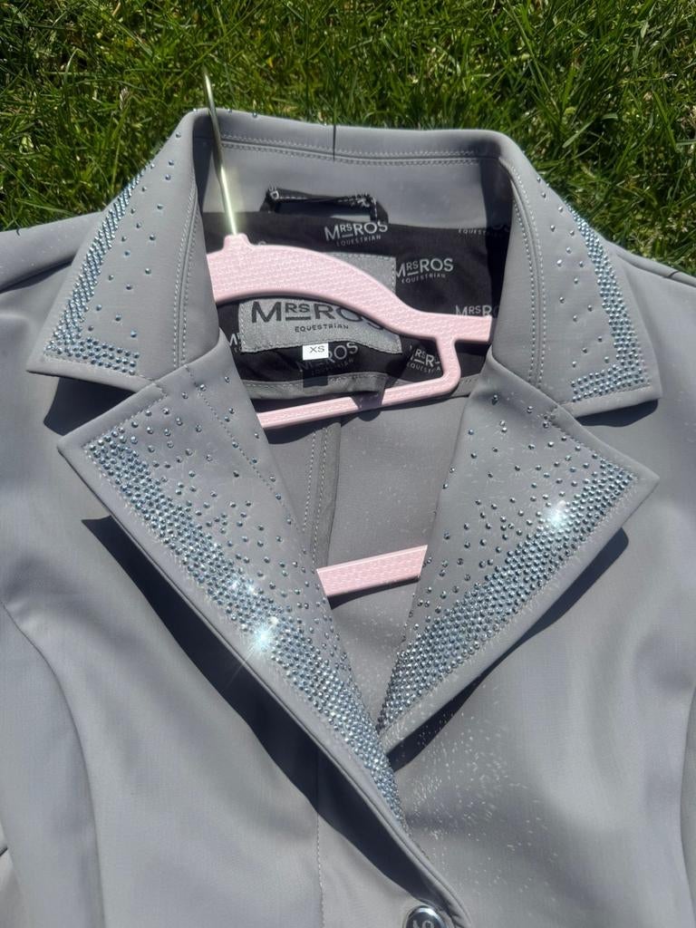 Montar dressuurjasje zwart met glitter maat 140, Dieren en Toebehoren, Ophalen, Zo goed als nieuw, Dressuur, Bovenkleding