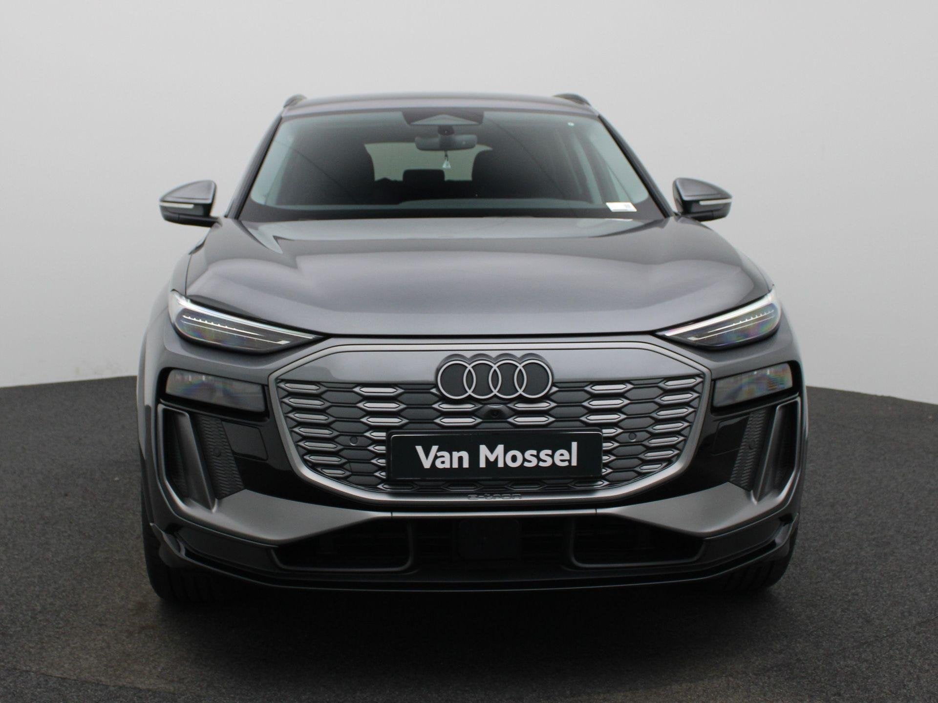 Audi Q6 e-tron edition 83 kWh 251 PK | Adaptive cruise contr, Auto's, Automaat, 12 maanden, Gebruikt, 2100 kg