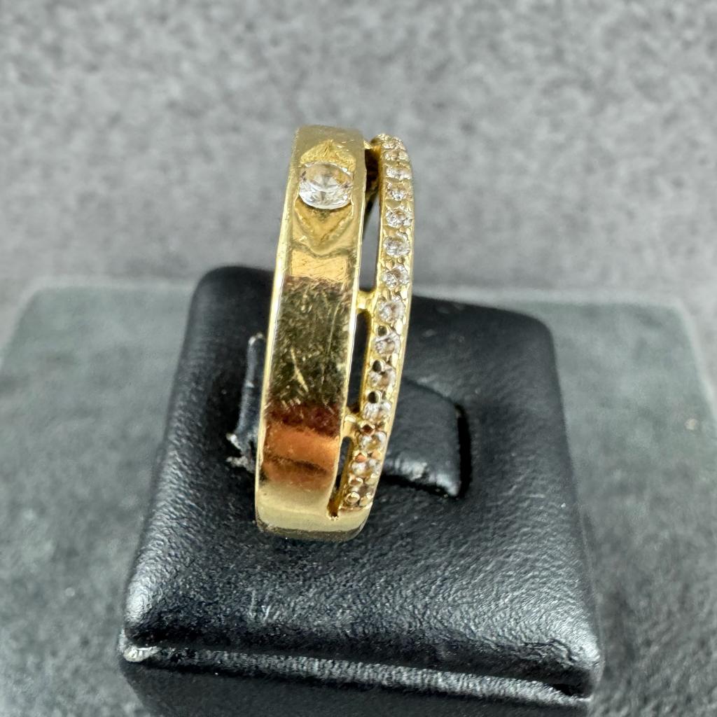 Gouden Ring | 14k | 3,7g | bandring zirkonia | mt18 | 407138, Sieraden, Tassen en Uiterlijk, Ringen, Gebruikt, Ophalen of Verzenden